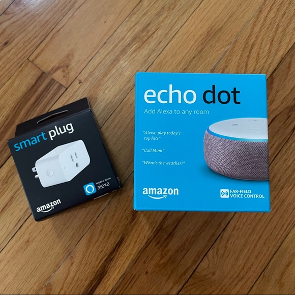 Amazon Echo Dot with Smart Plug 3rd Gen - Picture 6 of 6